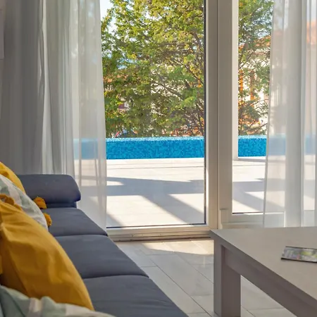 New With Large Pool, Sea View, 300 M From The - By Traveler Tourist Agency Krk - Id 2191 *
