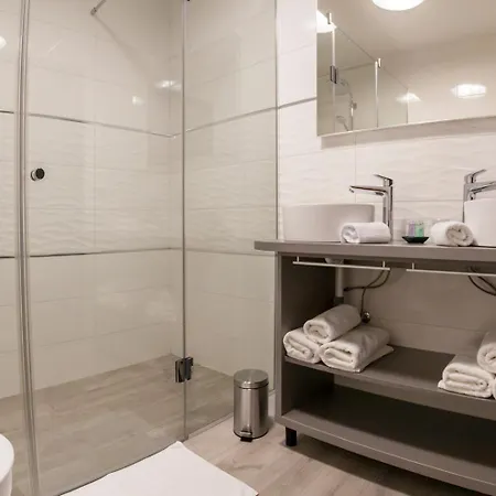 New With Large Pool, Sea View, 300 M From The - By Traveler Tourist Agency Krk - Id 2191