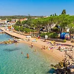 New With Large Pool, Sea View, 300 M From The - By Traveler Tourist Agency Krk - Id 2191 Villa