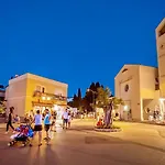 Villa New With Large Pool, Sea View, 300 M From The - By Traveler Tourist Agency Krk - Id 2191 *