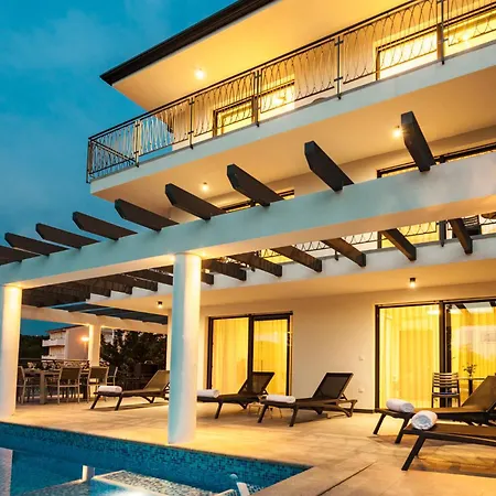 New With Large Pool, Sea View, 300 M From The - By Traveler Tourist Agency Krk - Id 2191 Βίλα