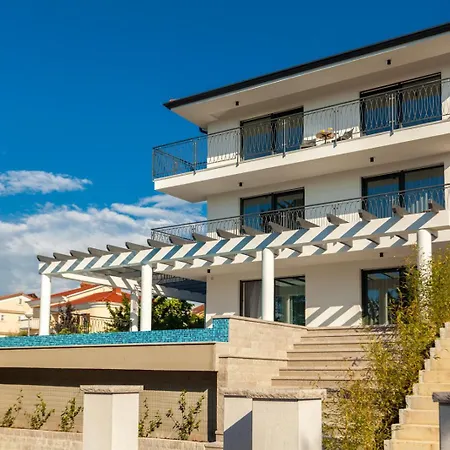 New With Large Pool, Sea View, 300 M From The - By Traveler Tourist Agency Krk - Id 2191 Βίλα Malinska
