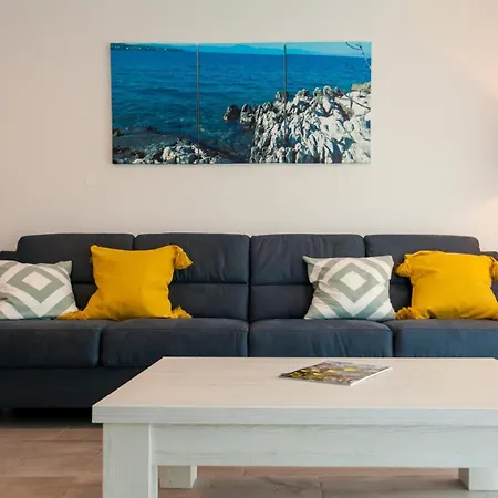 New With Large Pool, Sea View, 300 M From The - By Traveler Tourist Agency Krk - Id 2191 Βίλα Malinska