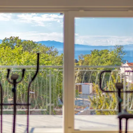 New With Large Pool, Sea View, 300 M From The - By Traveler Tourist Agency Krk - Id 2191 Βίλα