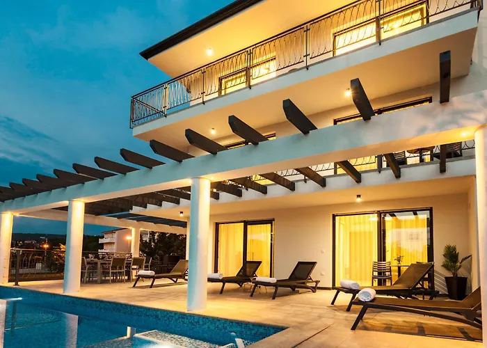New With Large Pool, Sea View, 300 M From The - By Traveler Tourist Agency Krk - Id 2191 Вилла