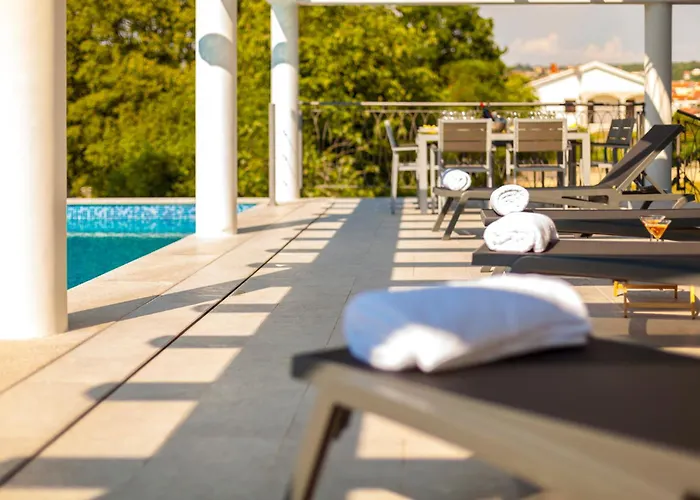 Вилла New With Large Pool, Sea View, 300 M From The - By Traveler Tourist Agency Krk - Id 2191 *