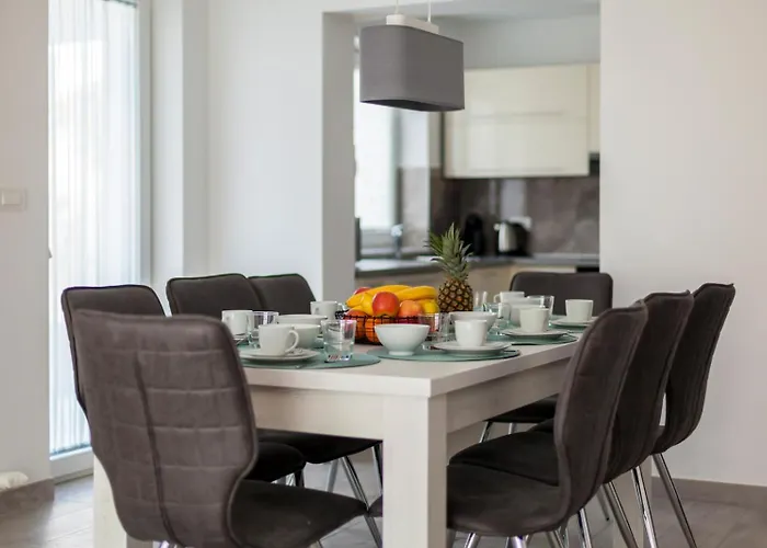 New With Large Pool, Sea View, 300 M From The - By Traveler Tourist Agency Krk - Id 2191
