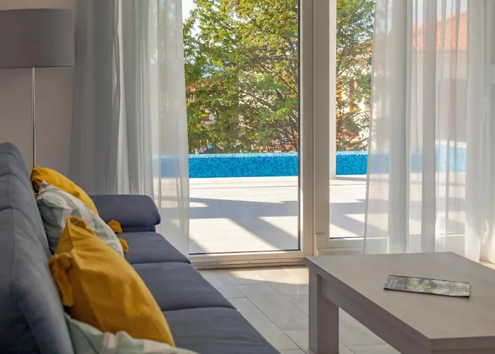 New With Large Pool, Sea View, 300 M From The - By Traveler Tourist Agency Krk - Id 2191 *