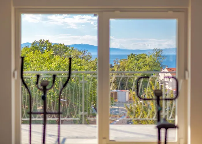 New With Large Pool, Sea View, 300 M From The - By Traveler Tourist Agency Krk - Id 2191 Вилла