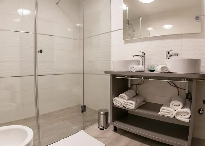 New With Large Pool, Sea View, 300 M From The - By Traveler Tourist Agency Krk - Id 2191